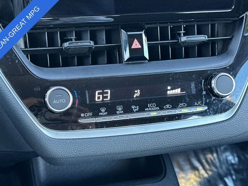 Used 2024 Toyota Corolla LE image 19