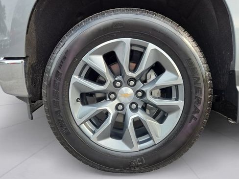 Used 2026 Chevrolet Silverado 1500 LT w/ LPO, Liner Protection Package AWD/4WD image 9