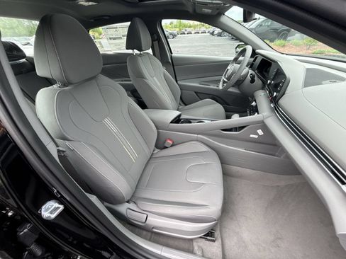 New 2026 Hyundai Elantra SEL Sport Premium FWD image 24