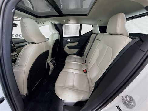 Certified 2026 Volvo XC40 B5 Plus w/ Protection Package Premier image 25