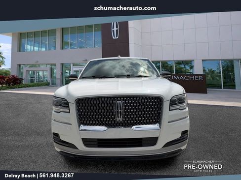 Used 2022 Lincoln Navigator L Reserve RWD image 2