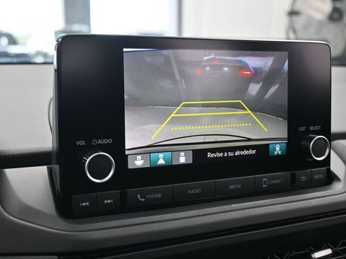 Used 2025 Honda Accord SE image 17