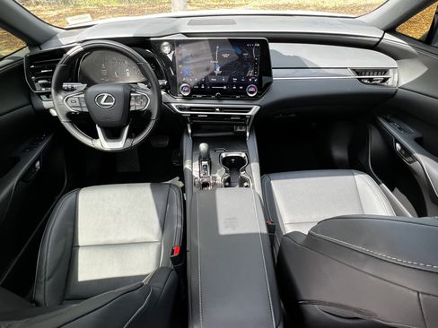 Used 2025 Lexus RX 350 Premium w/ Accessory Package (K3) FWD image 32
