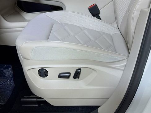 New 2026 Volkswagen Atlas SE image 16