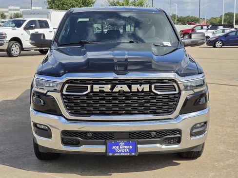 Used 2025 RAM 1500 Big Horn AWD/4WD image 3