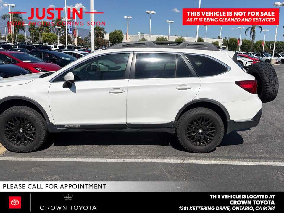 Used 2018 Subaru Outback 2.5i Premium AWD/4WD image 3