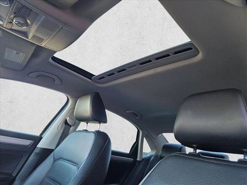 Used 2019 Volkswagen Passat 2.0T Wolfsburg image 14