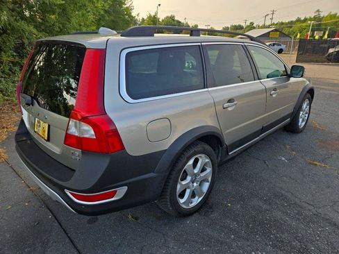Used 2011 Volvo XC70 T6 AWD/4WD image 4