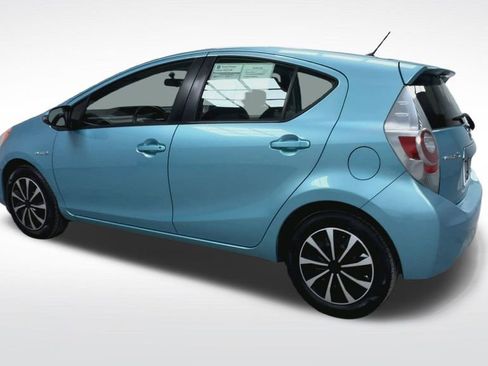 Used 2013 Toyota Prius C One image 7