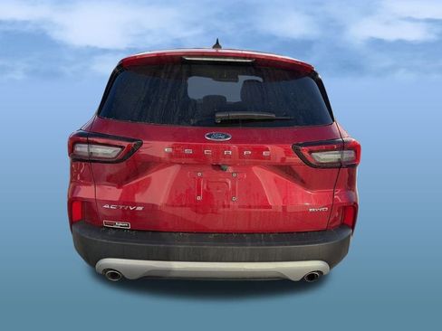 Certified 2025 Ford Escape Active w/ Cold Weather Package image 6