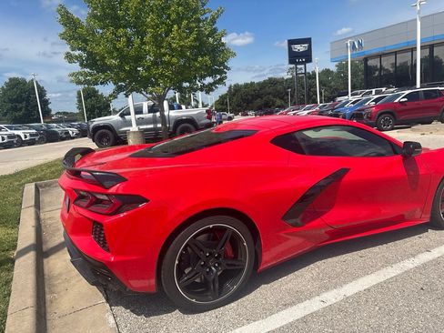 Used 2024 Chevrolet Corvette Stingray Preferred Cpe w/ Z51 Performance Package RWD image 8