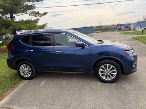 Used 2020 Nissan Rogue SV FWD image 5