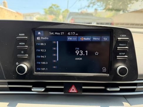 Used 2021 Hyundai Elantra SE FWD image 30