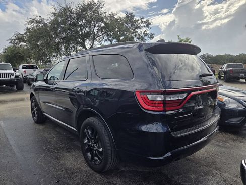 Used 2025 Dodge Durango GT w/ Blacktop Package AWD/4WD image 4