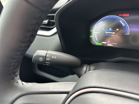 Certified 2025 Toyota RAV4 XSE w/ Advanced Technology Package image 25