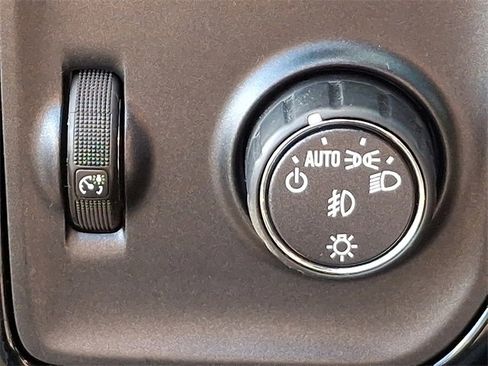 Used 2018 Chevrolet Silverado 1500 LT w/ All Star Edition image 23