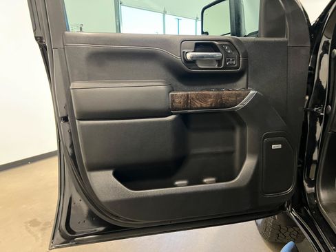 Used 2020 GMC Sierra 2500 Denali w/ Denali Ultimate Package AWD/4WD image 27