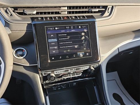 New 2025 Jeep Grand Cherokee Laredo X w/ Luxury Tech Group I image 17