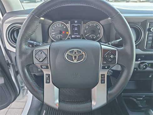 Used 2018 Toyota Tacoma SR5 image 26