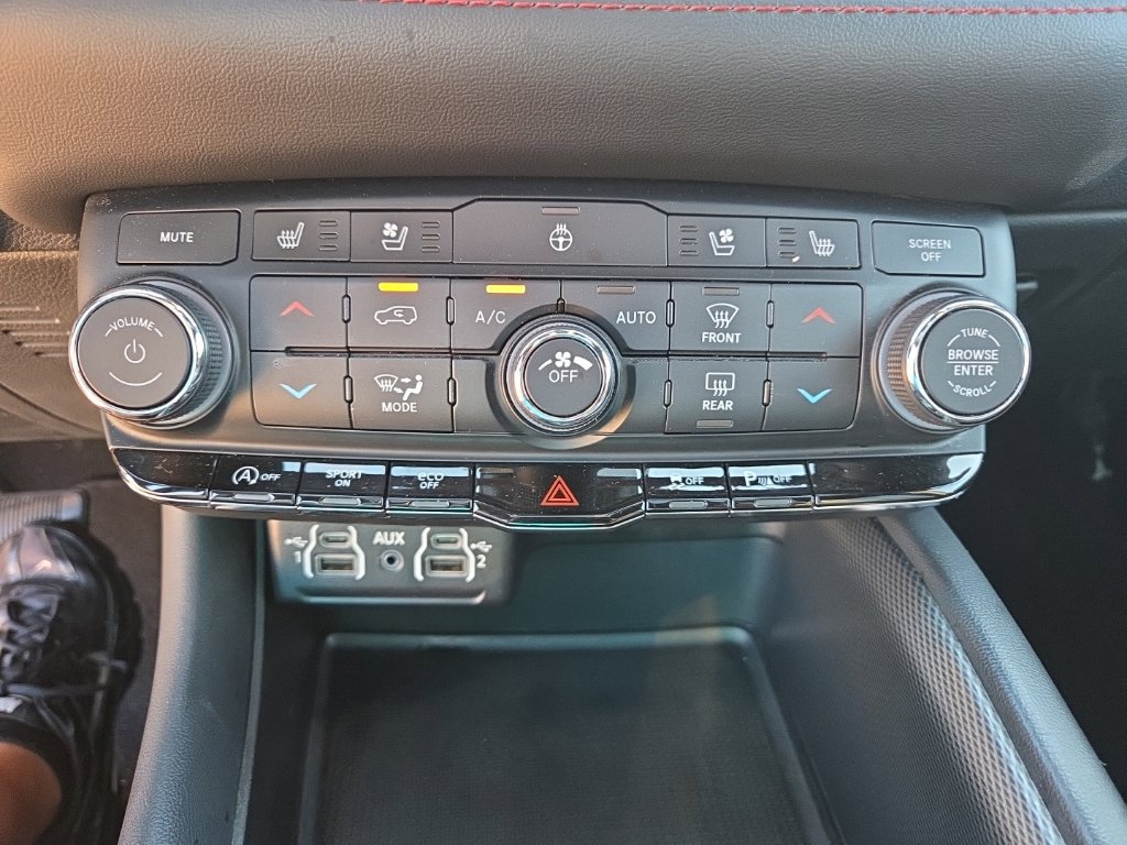 Used 2024 Dodge Durango GT AWD/4WD image 14