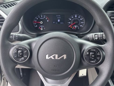 Used 2022 Kia Soul LX w/ Technology Package image 12