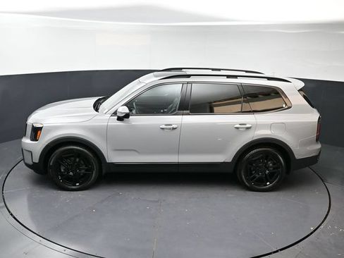 Used 2025 Kia Telluride EX X-Line AWD/4WD image 32
