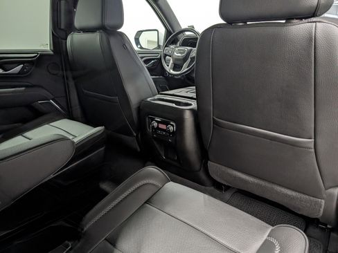 Used 2022 GMC Yukon Denali image 23