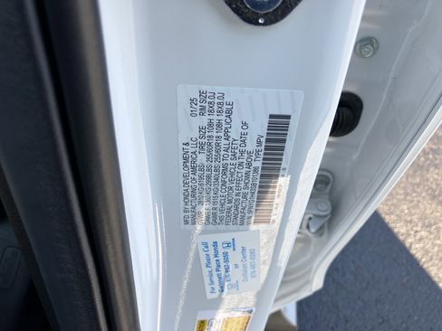 Certified 2025 Honda Pilot EX-L image 30