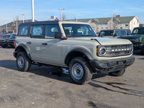New 2025 Ford Bronco 4-Door image 1