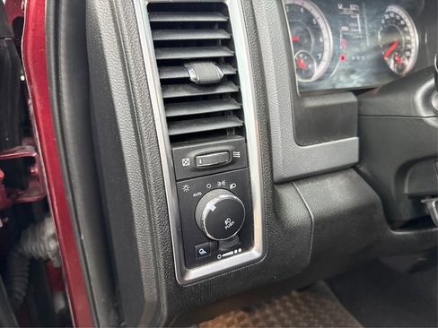 Used 2020 RAM 1500 Classic Warlock AWD/4WD image 33