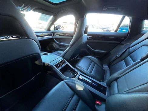 Used 2019 Porsche Panamera 4 AWD/4WD image 37