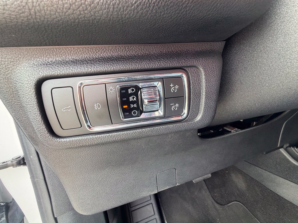 Used 2022 Lincoln Corsair Reserve w/ Equipment Group 201A AWD/4WD image 81