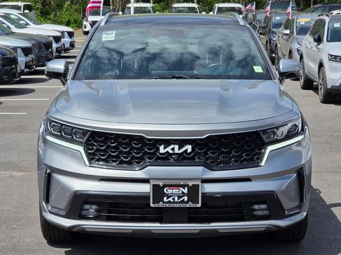 Used 2023 Kia Sorento SX Prestige w/ Panoramic Sunroof Package AWD/4WD image 2