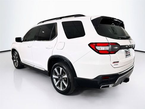 Used 2024 Honda Pilot Elite image 29