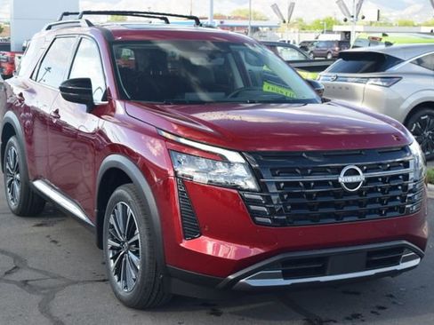 New 2026 Nissan Pathfinder Platinum AWD/4WD image 9