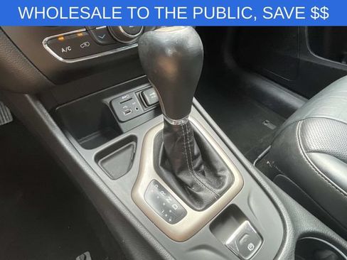 Used 2014 Jeep Cherokee Limited w/ Luxury Group FWD image 35
