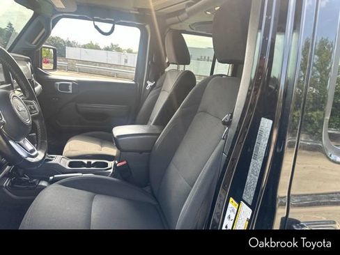 Used 2020 Jeep Gladiator Sport w/ Quick Order Package 24S AWD/4WD image 11