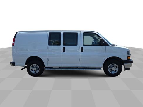 Used 2024 Chevrolet Express 2500 w/ Driver Convenience Package RWD image 9