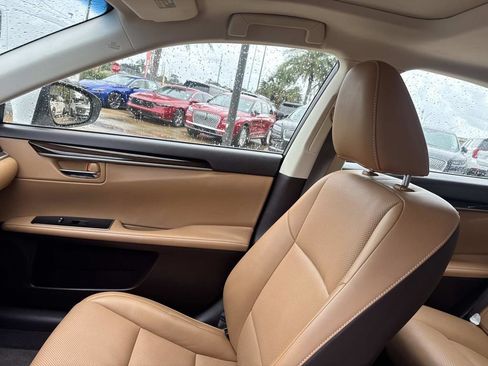 Used 2016 Lexus ES 350 w/ Premium Package w/Wood Trim FWD image 18