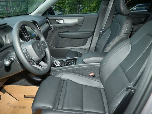 New 2026 Volvo XC40 B5 Plus w/ Protection Package Premier image 12