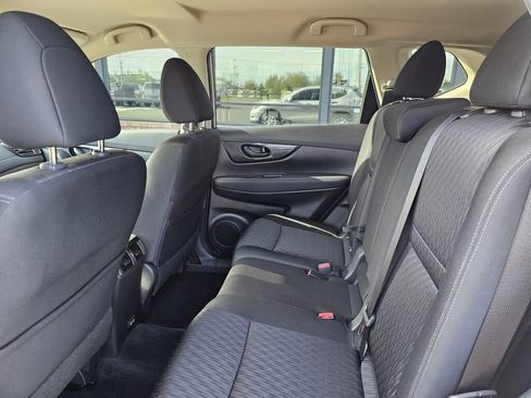 Used 2019 Nissan Rogue S AWD/4WD image 13