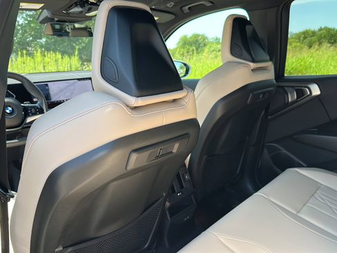 New 2026 BMW X3 xDrive30 w/ Premium Package image 14