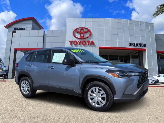Certified 2025 Toyota Corolla Cross L FWD image 1