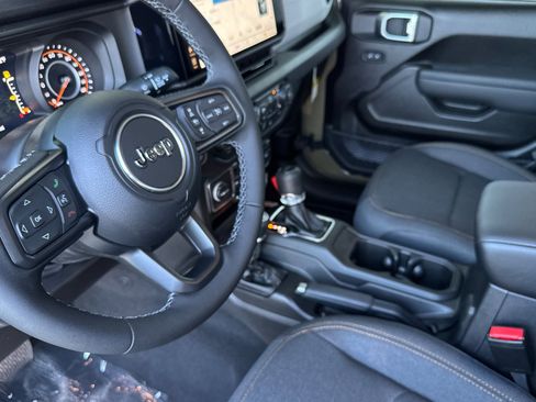 New 2026 Jeep Gladiator Sport image 9