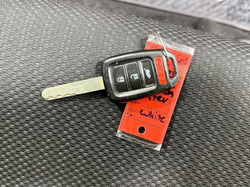 Used 2016 Honda HR-V LX image 30