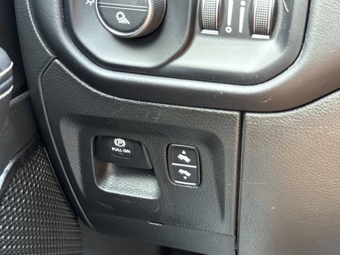 Used 2023 RAM 1500 Limited AWD/4WD image 21