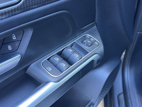 Certified 2022 Mercedes-Benz GLB 250 4MATIC image 30