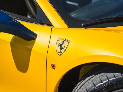 Used 2015 Ferrari 458 Speciale A RWD image 7