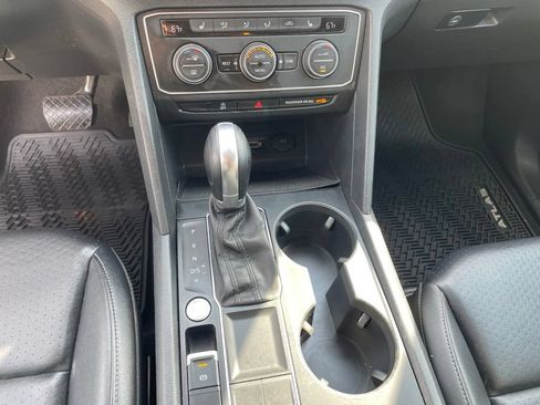 Used 2019 Volkswagen Atlas SE FWD image 13
