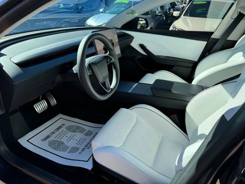 Used 2024 Tesla Model 3 Performance image 11